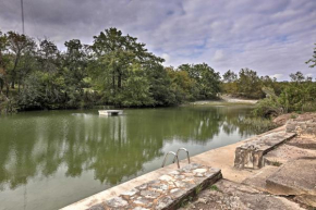 River Retreat with Deck, 2 Kayaks, Fire Pit and Grill!